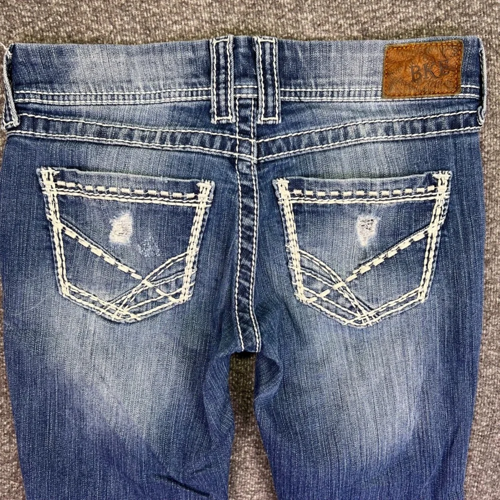 BKE Sabrina Bootcut Jeans Womens 30x28 Blue Distressed Low Rise Thick Stitch Y2K